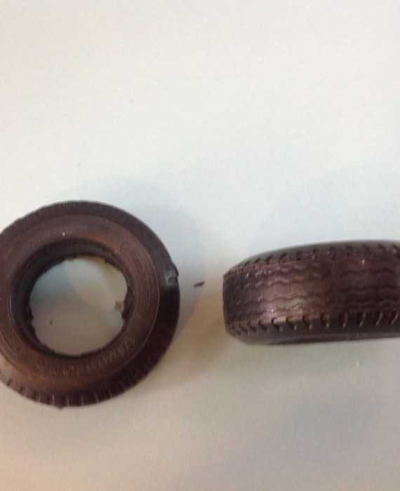 Black rubber resin super single tyres. - Comes as a pair