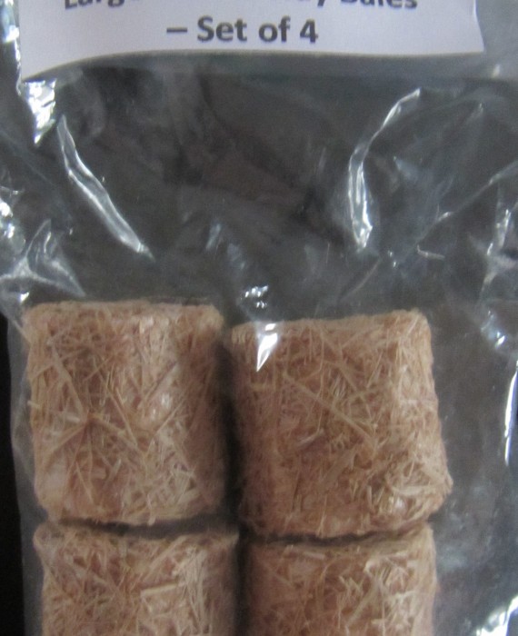 Large Round Hay Bales - Set of 4